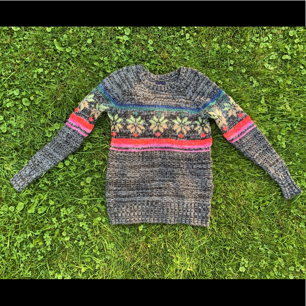American Eagle knit sweater, grey and rainbow.